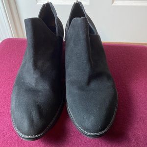 Kaari Black Suede Booties Metal Zipper back heel Size 9